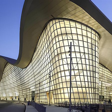 Auhotel -Zayed International Airport-Located In Transit Area -Onwards Boarding Pass Required 阿布扎比 外观 照片